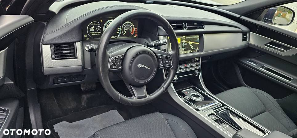 Jaguar XF 20d Sportbrake Prestige - 15