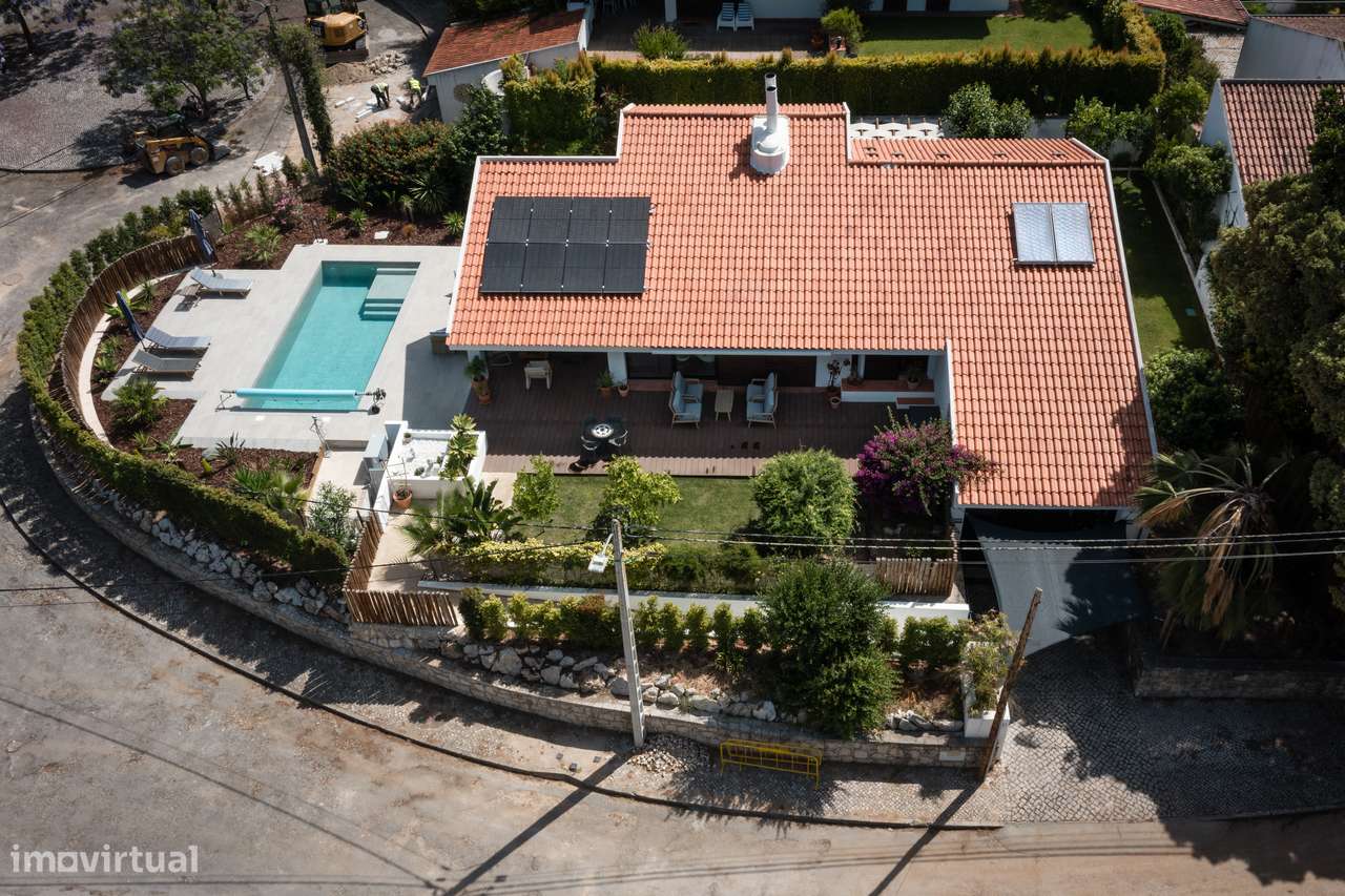 Moradia isolada terreno de 811m2 piscina jardim Sesimbra-5