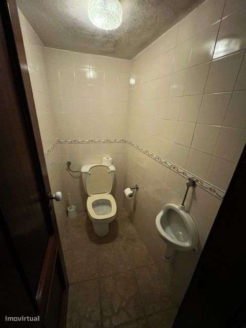 Excelente Moradia c/Piscina, Ringue desportivo, Garagem-49