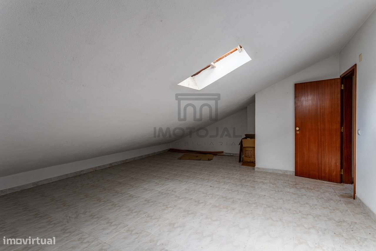 T3 com varanda, 145m², pronto a habitar em Samora Correia-23