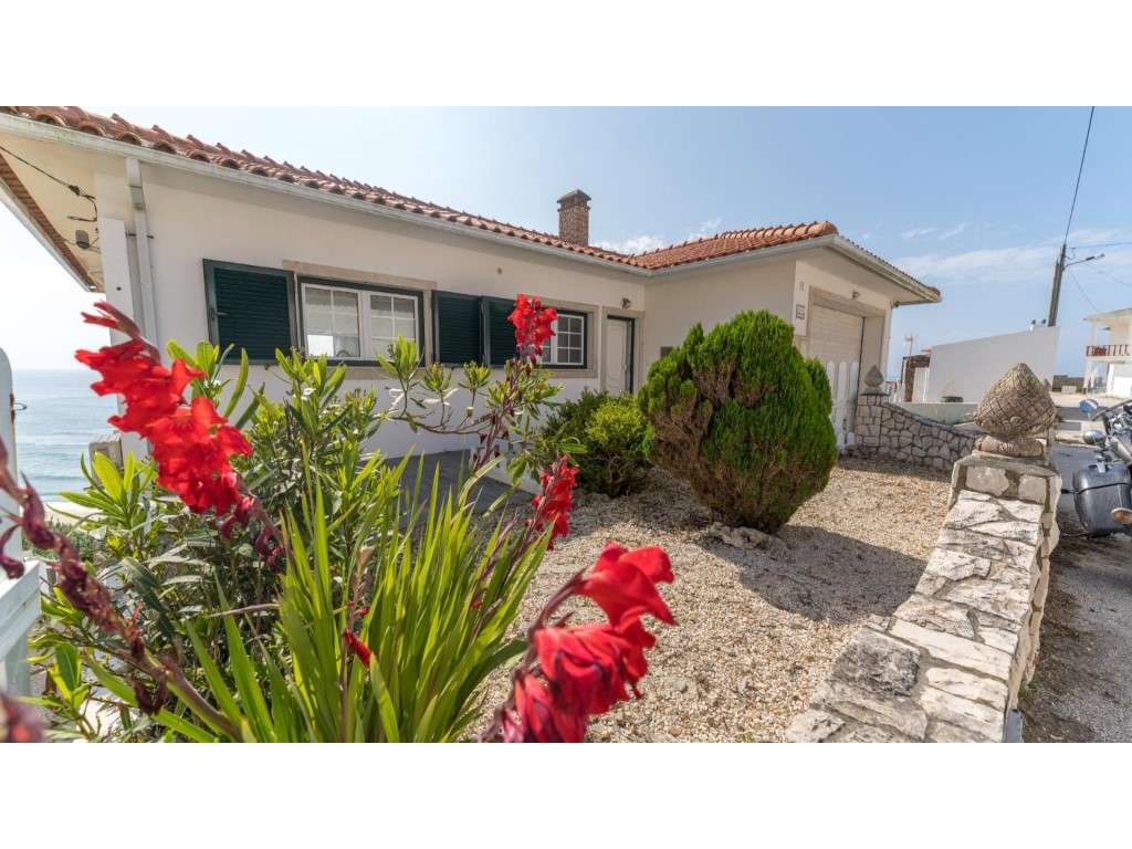 Moradia isolada V2+2 com vista mar na Praia da Légua-8