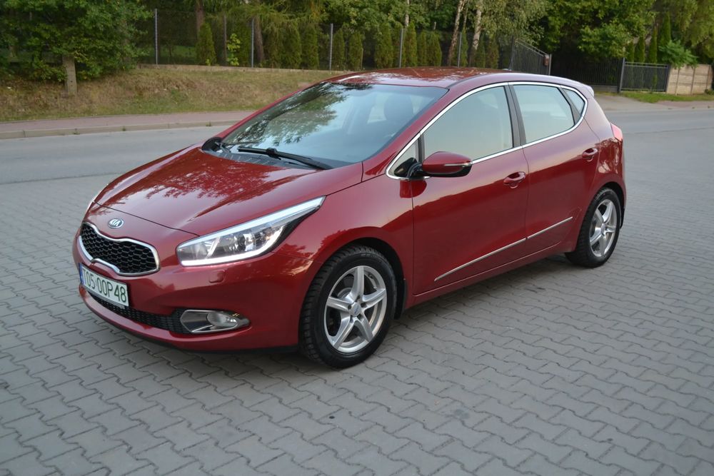 Kia Ceed II (2012-) 1.6 GDI Platinum Edition 2014