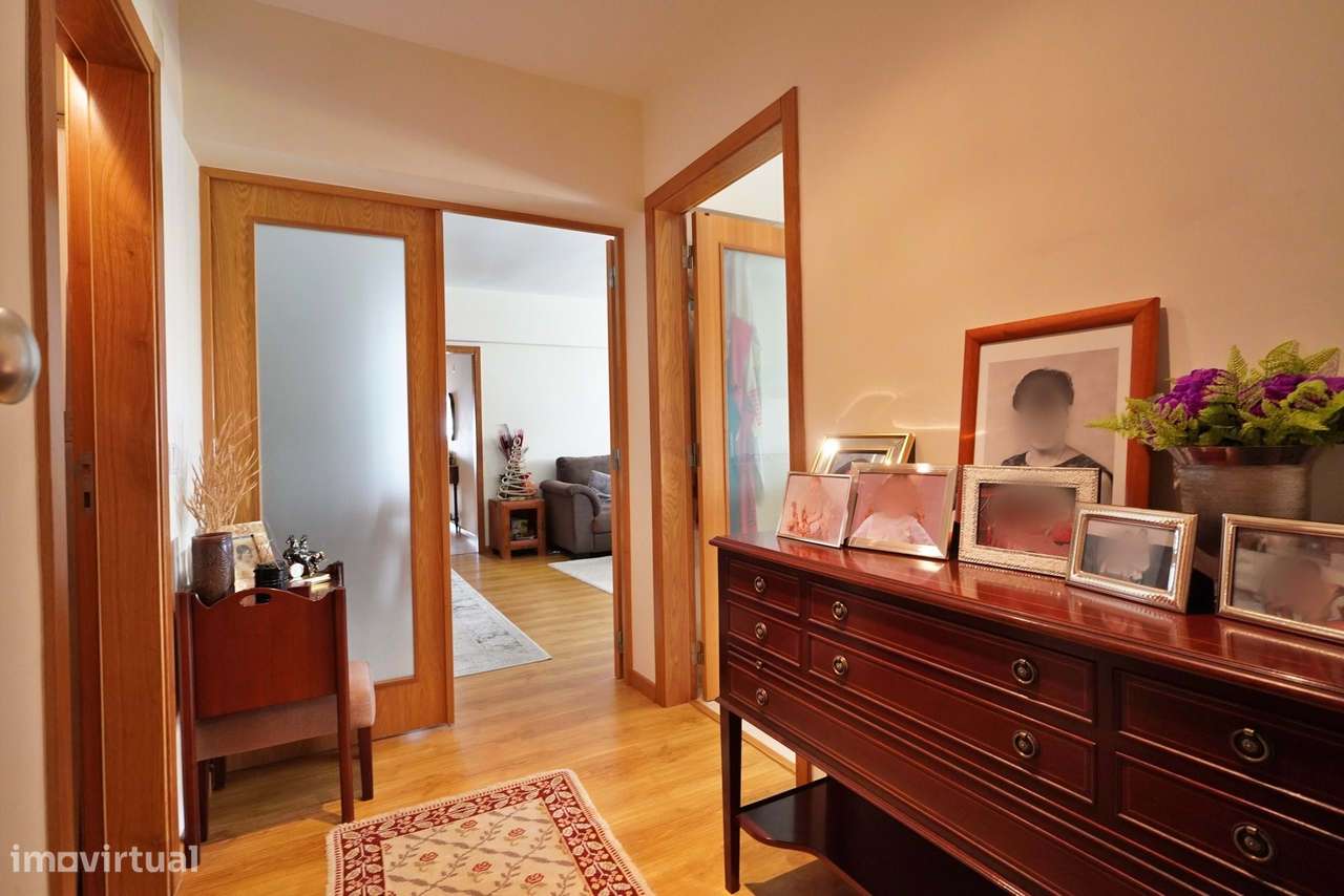 T3 com elevador junto às Portas de Benfica - Grande imagem: 4/31