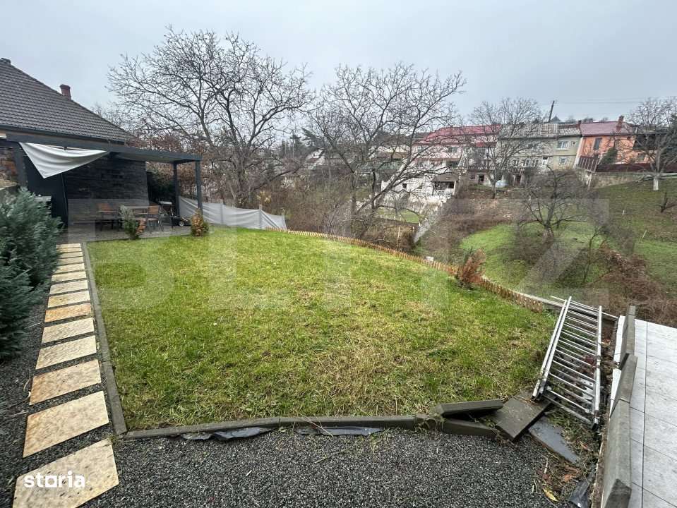 Casa de vanzare cu 7 camere, 260 mp, zona Aquapark Nymphaea - Imagine principală: 4/15