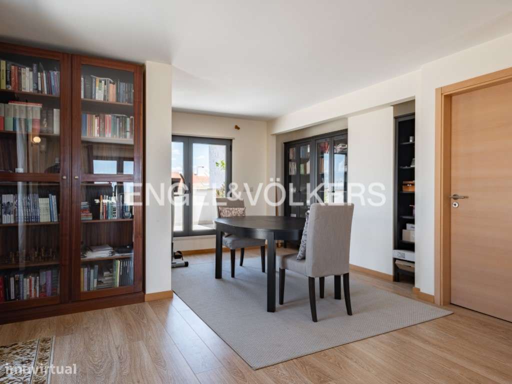 Exclusivo Duplex T2+1 com Terraço Privativo e Vista Panorâmica-13