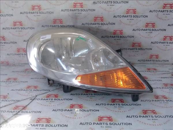 far dreapta renault trafic 2001 2011 - 1