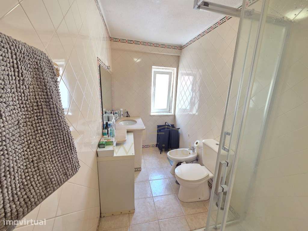 Charmosa moradia T4, na Ericeira, com fantástica vista mar-17