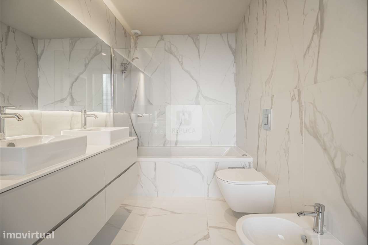 T3 com varanda e lugares de garagem nos Jardins D`Arrábida, VNGaia-14