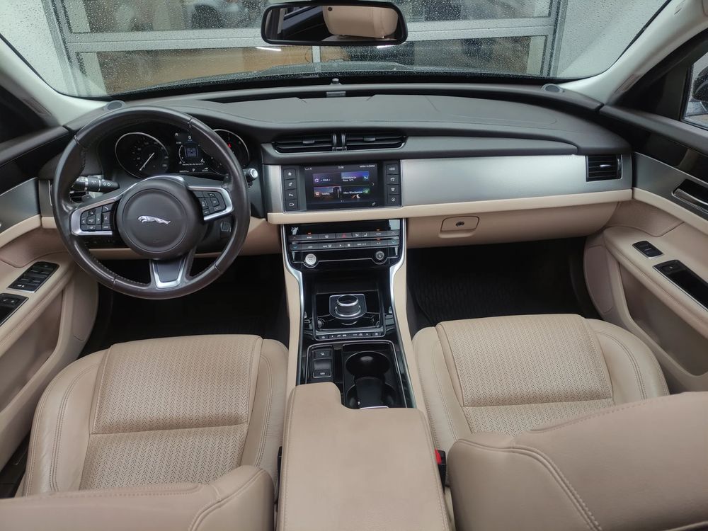 Jaguar Xf 2.0 Diesel 240 KM — zdjęcie 2
