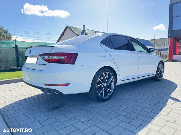 Skoda Superb 2.0 TDI DSG 4X4 Sportline - 17