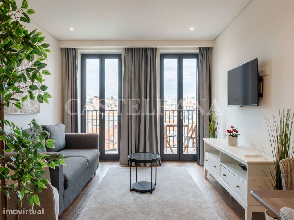 Apartamento T1+1 com varanda na zona histórica do Porto - Grande imagem: 5/60