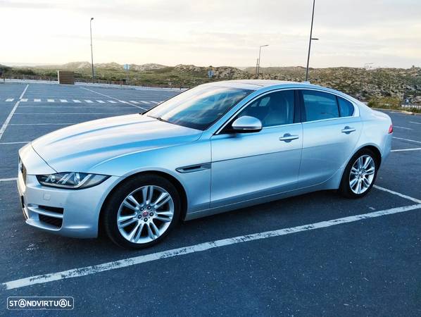 Jaguar XE 2.0 D Prestige Aut. - 1