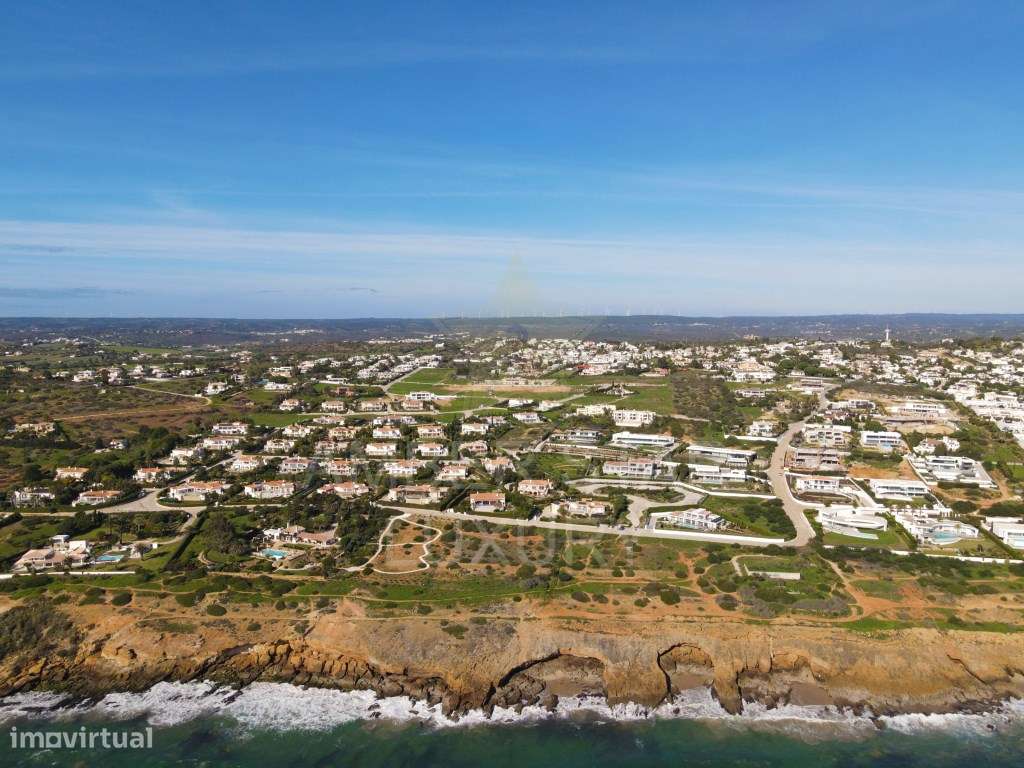 Lote Privilegiado com Vista Panorâmica Sobre o Mar - Grande imagem: 4/15