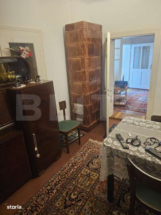 Casa 3 corpuri • Central Geoagiu • 657 mp teren • Garaj & utilit - Imagine principală: 4/6