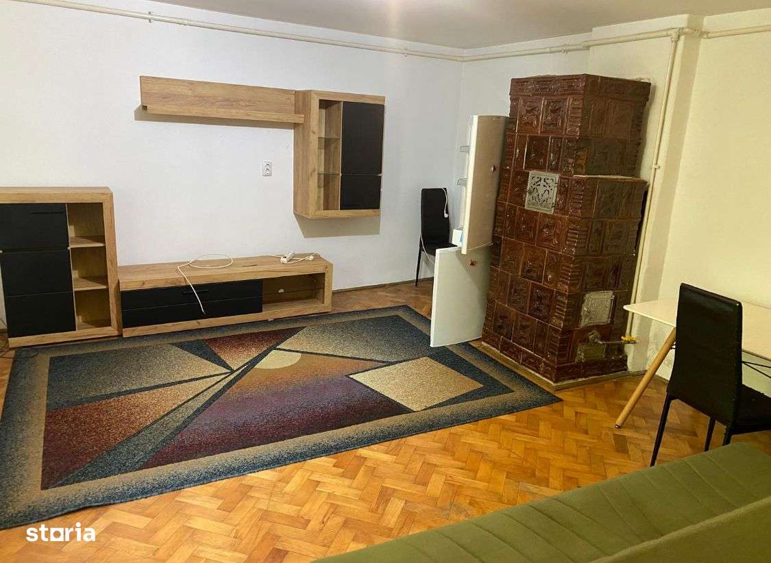 Vanzare casa cu 2 camere zona Traian in apropierea Liceului Xenopol ,-7