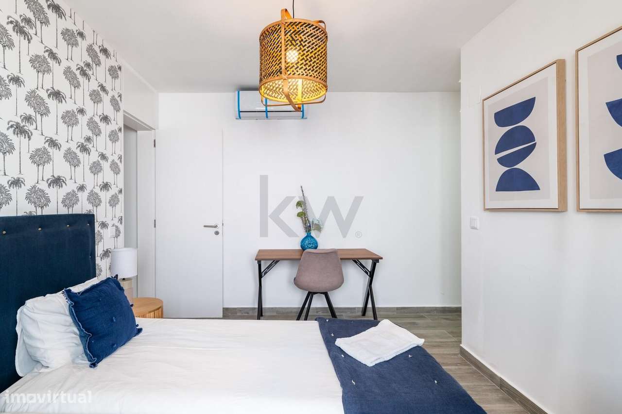 Moradia renovada  no Centro do Carregado, com jardim e 3 utilizações i - Grande imagem: 3/49