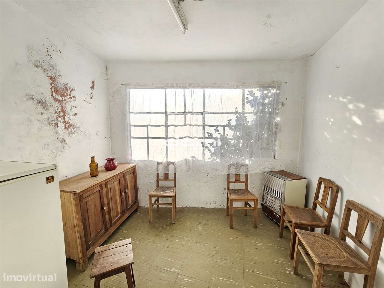 Moradia V4, localizada em Valadares a poucos minutos do centro da Vila - Grande imagem: 5/17