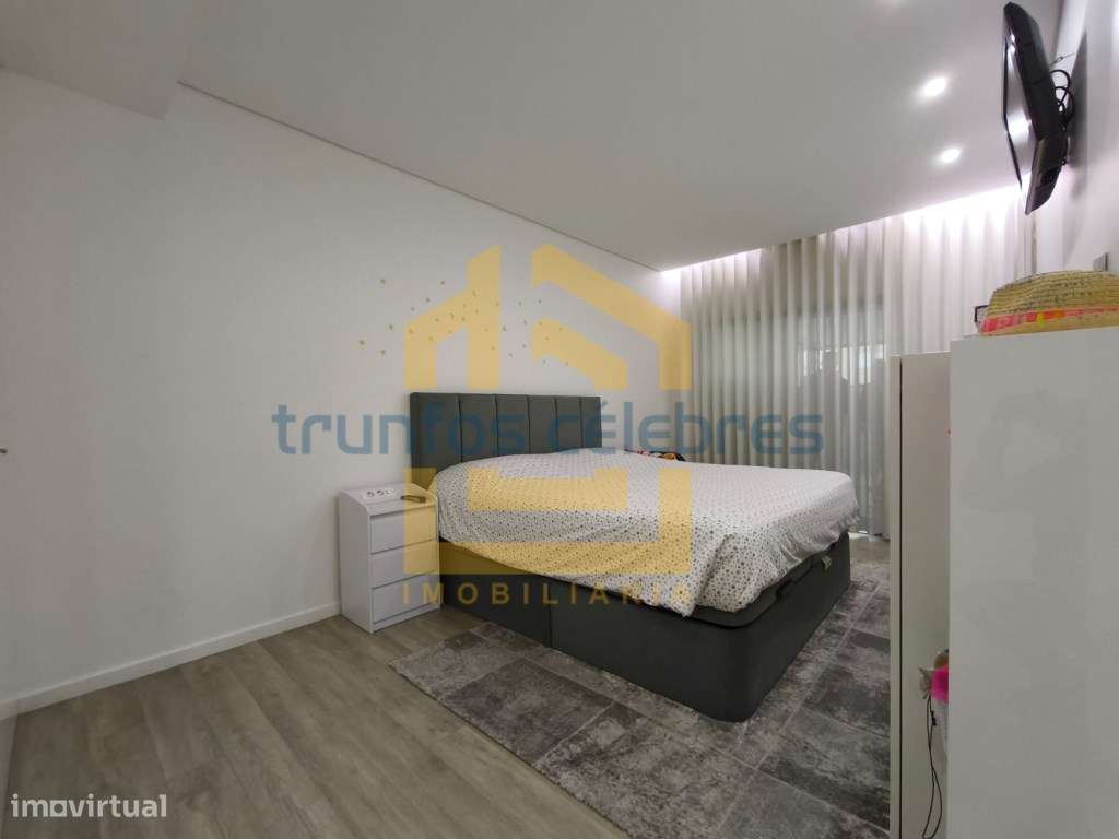 T3 totalmente renovado,a 200 metros da Praia da Fragosa em Aver-o-M...-16