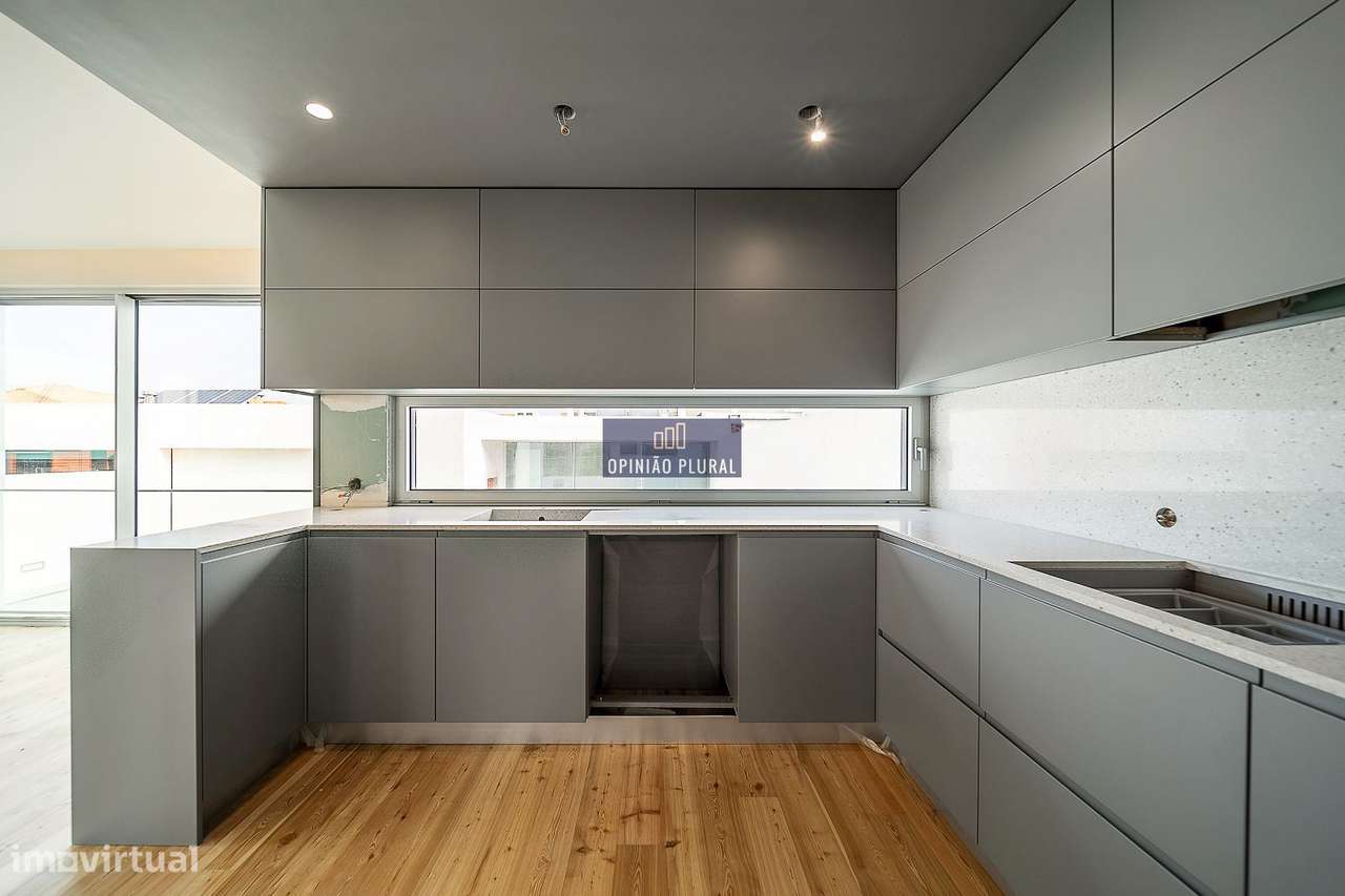 Espaçosa Moradia T4 com Escritório e Piscina - Pronta a Habitar-6