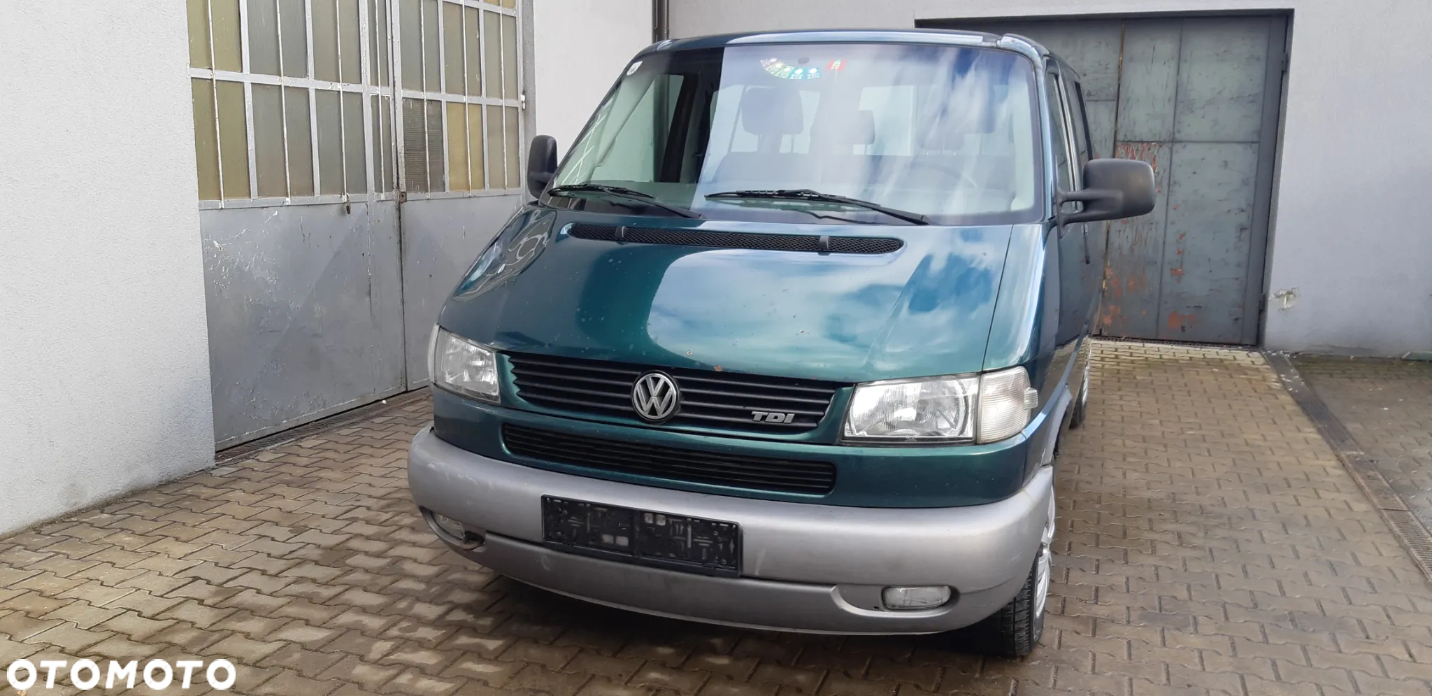 Volkswagen Multivan - 22