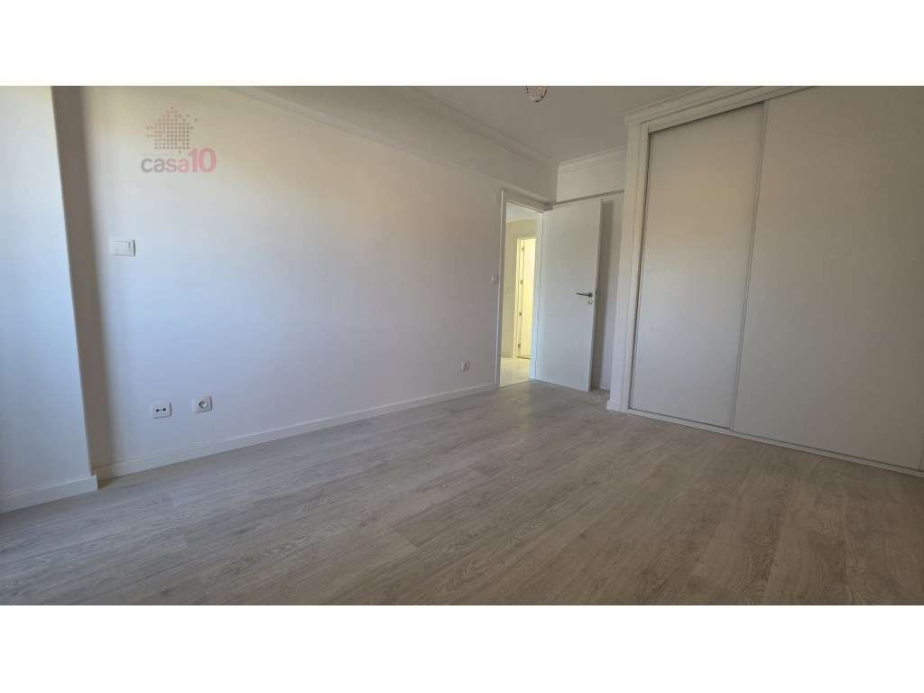 Apartamento T3 renovado para venda em São Marcos-7