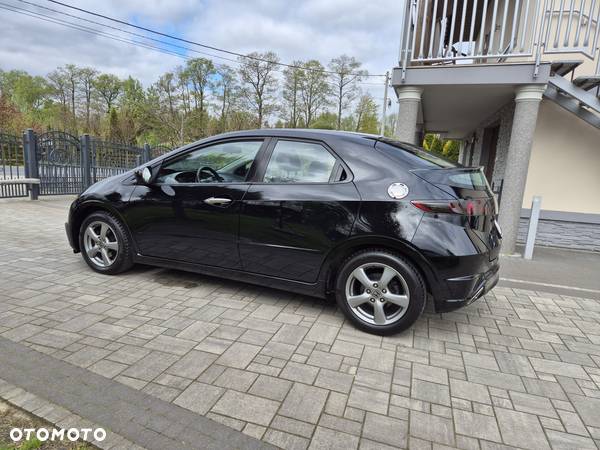 Honda Civic 1.4 i-VTEC Comfort Black Edition - 13