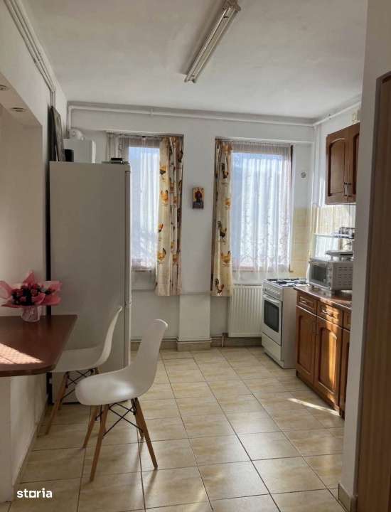Apartament de 3 camere, 60 mp, zona ANL-0