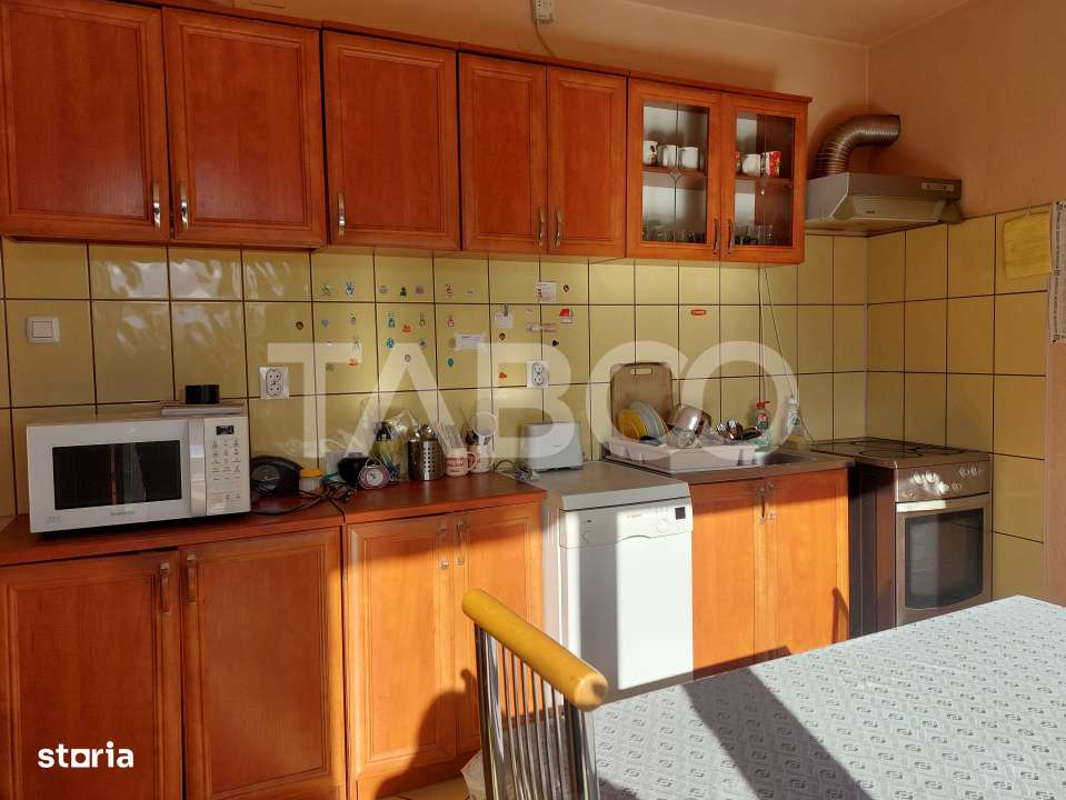 Casa 200 mpu 4 camere curte si gradina zona linistita Talmaciu - Imagine principală: 5/19