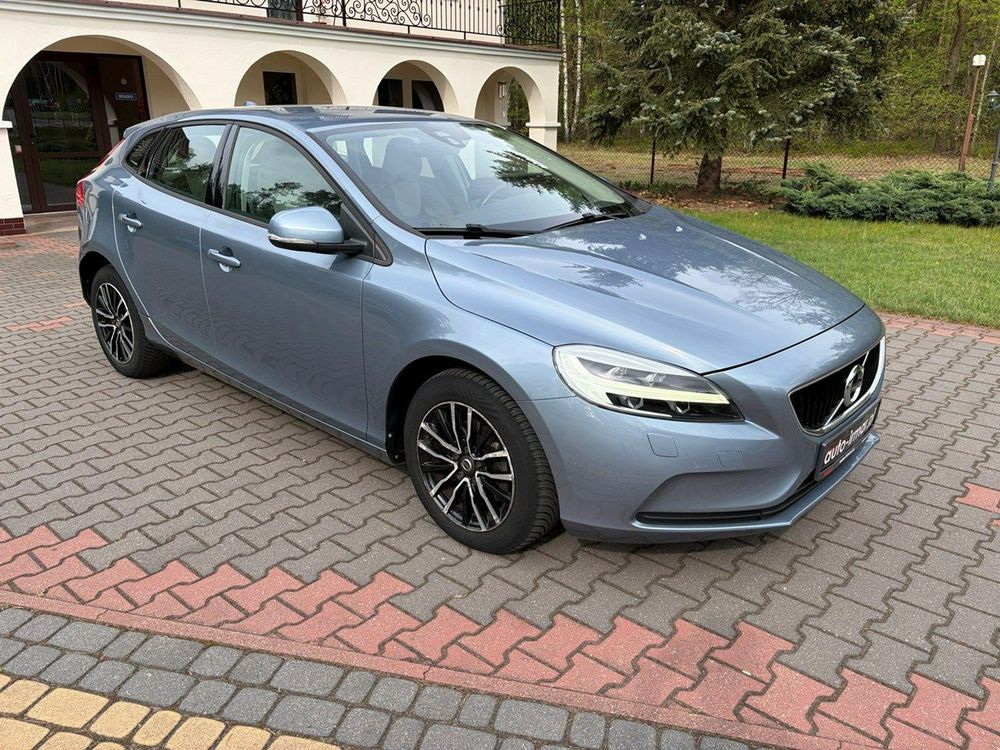 Volvo V40 II D2 Momentum 2016