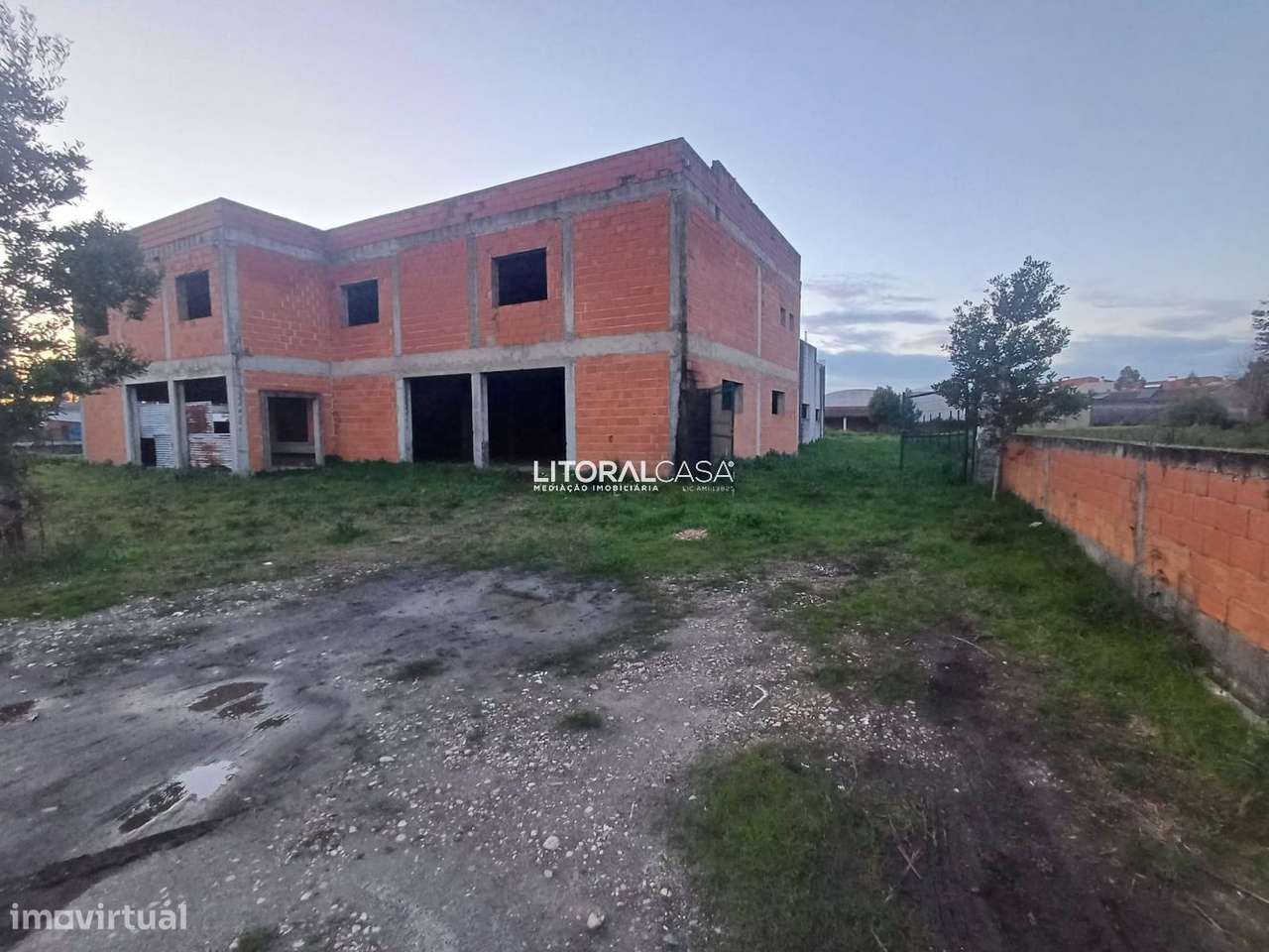 Terreno com projeto aprovado - Grande imagem: 4/8