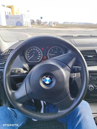 BMW Seria 1 118d - 8