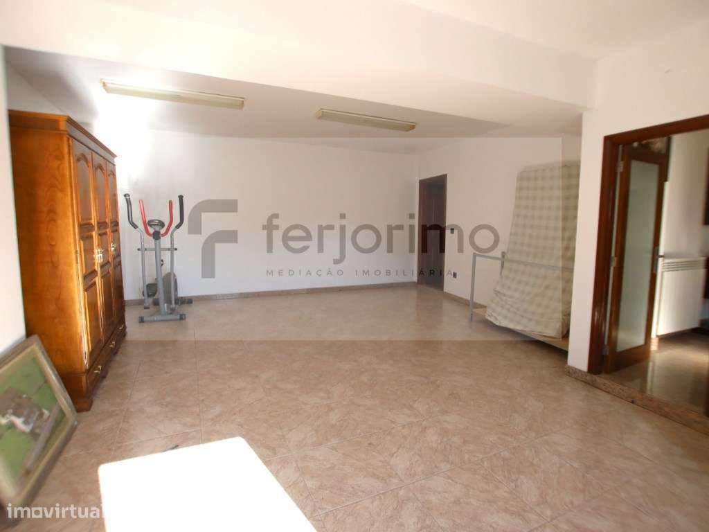 Espetacular Moradia Isolada T4-16