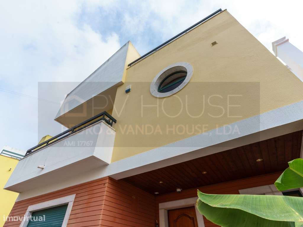 Moradia Duplex V5 duplex com Garagem Algueirão-51