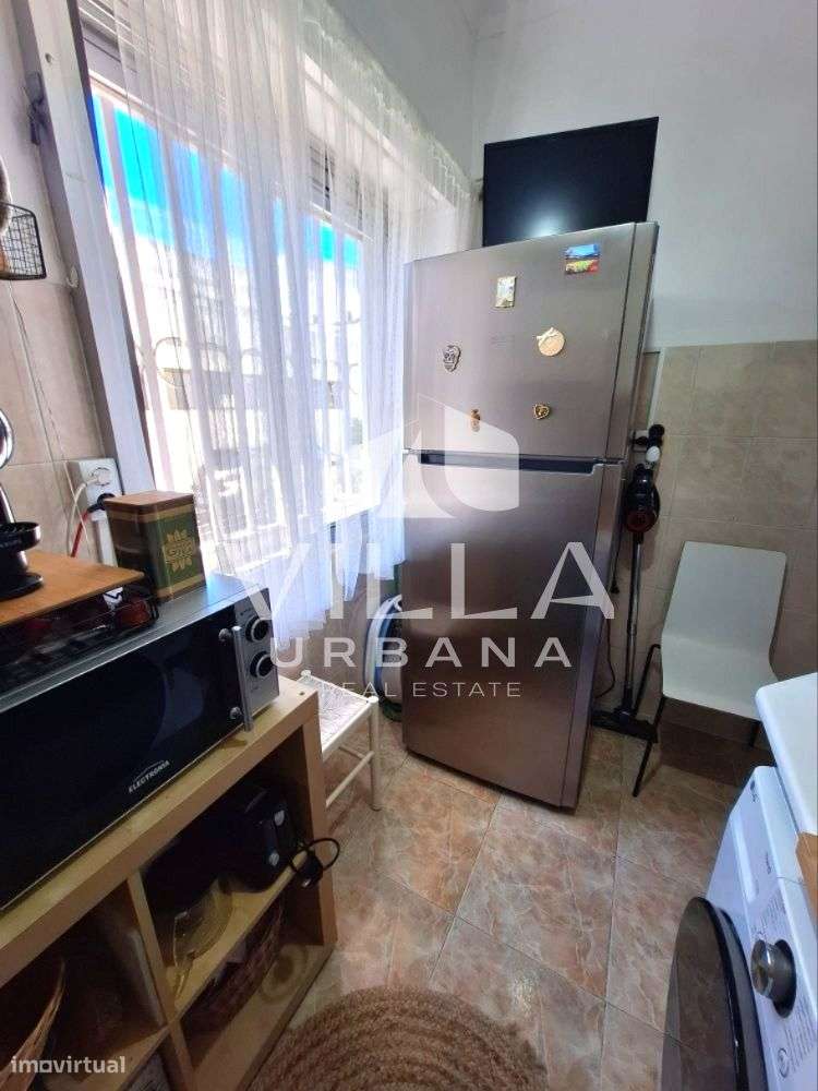 OPORTUNIDADE em São Domingos de Benfica – T1+2 com Excelente Potenc-8