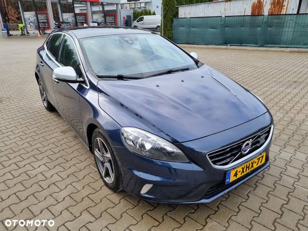 Volvo V40 D4 Drive-E R-Design Momentum - 9