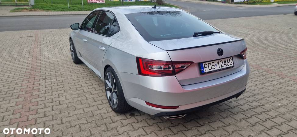 Skoda Superb 2.0 TSI 4x4 Sportline DSG - 16