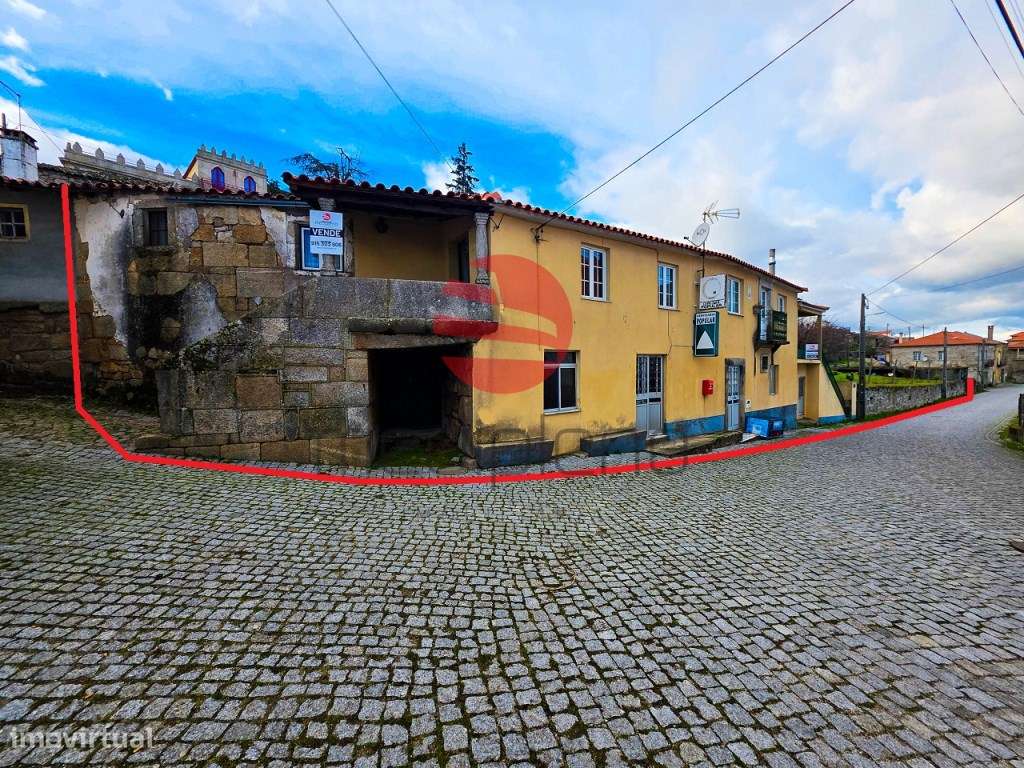 MORADIA T8 C/ LOGRADOURO, COMÉRCIO E TERENO-2