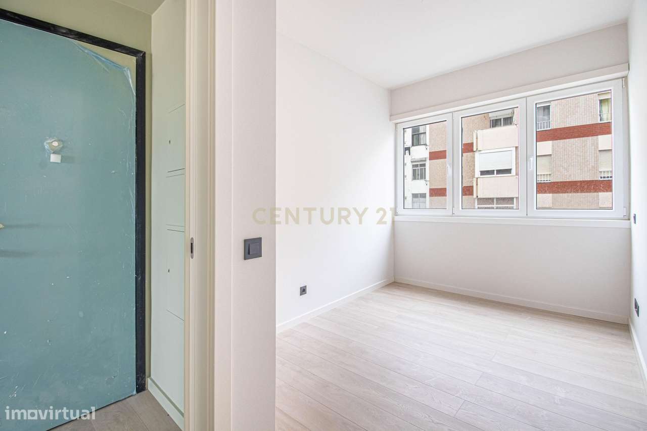 T2 Renovado em Barreiro com Vista Rio -  Barreiro - Grande imagem: 4/24