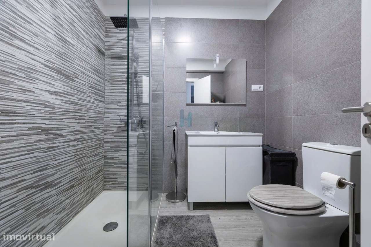 Apartamento T2 com lareira e varanda em Portimão - Grande imagem: 5/13