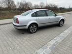 Volkswagen Passat 1.9 TDI Comfortline - 3