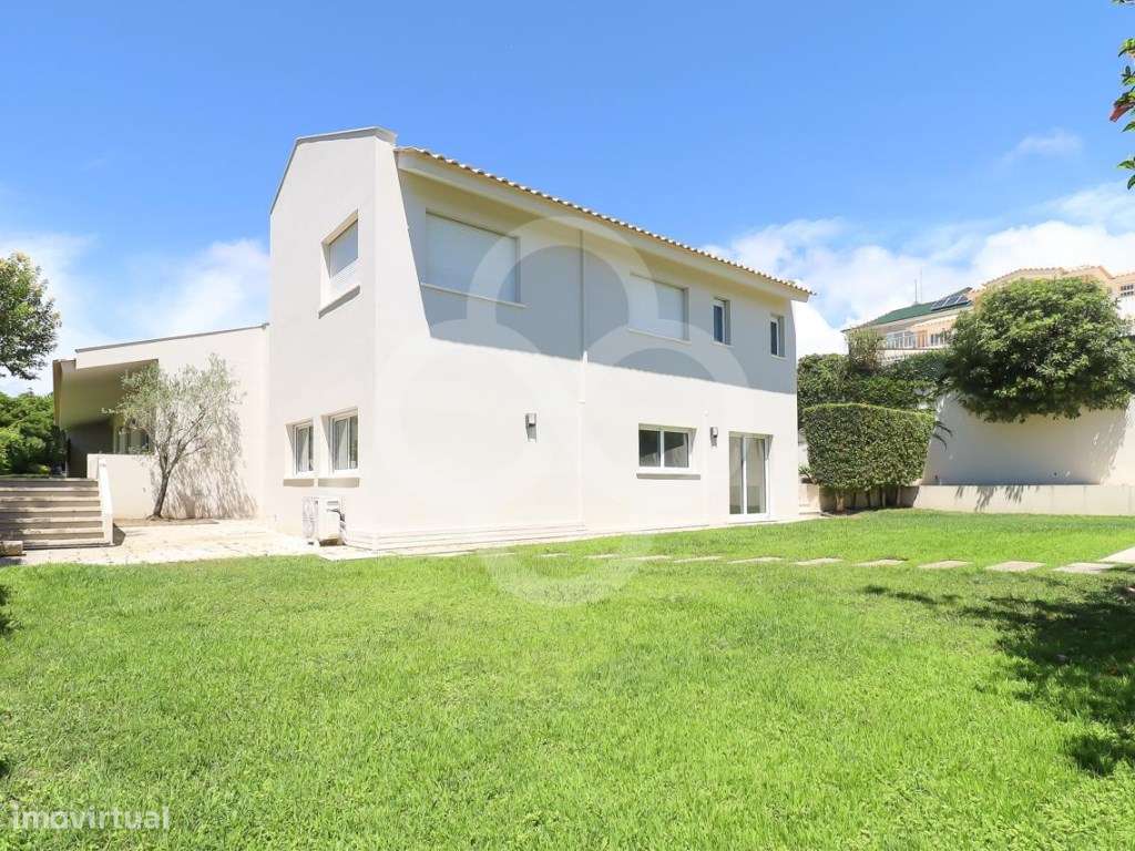 Moradia T6 com projeto aprovado Isolada no Estoril com piscina e ga...-21