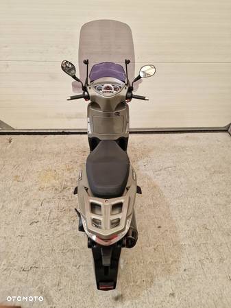 Kymco People - 25