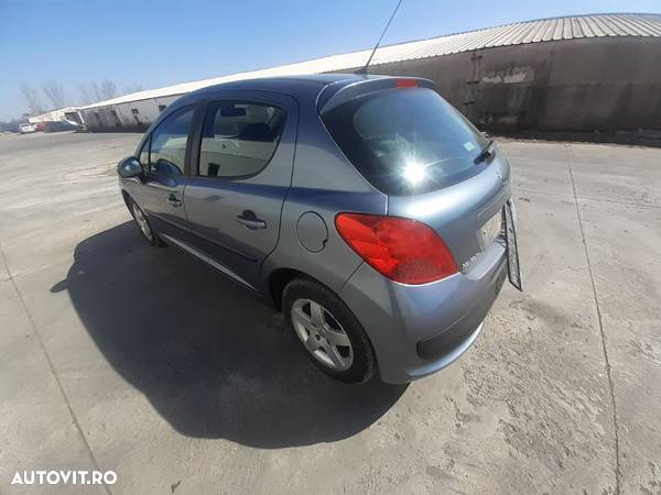 Dezmembrari PEUGEOT 207 1.4 16v benzina KFU - 6