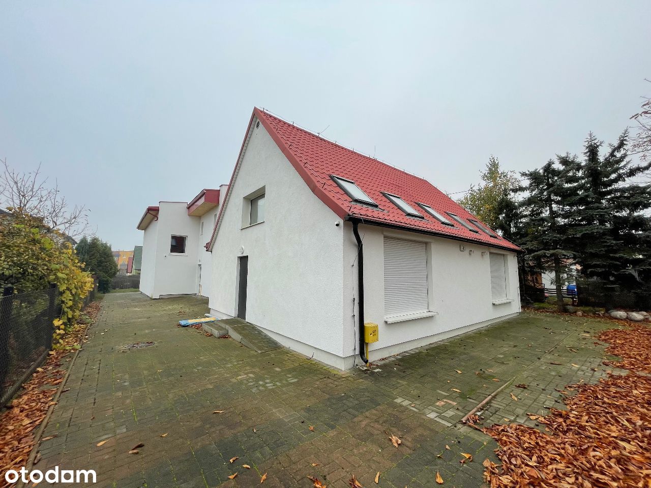 Budynek obiekt usługowy hostel poradnia biura