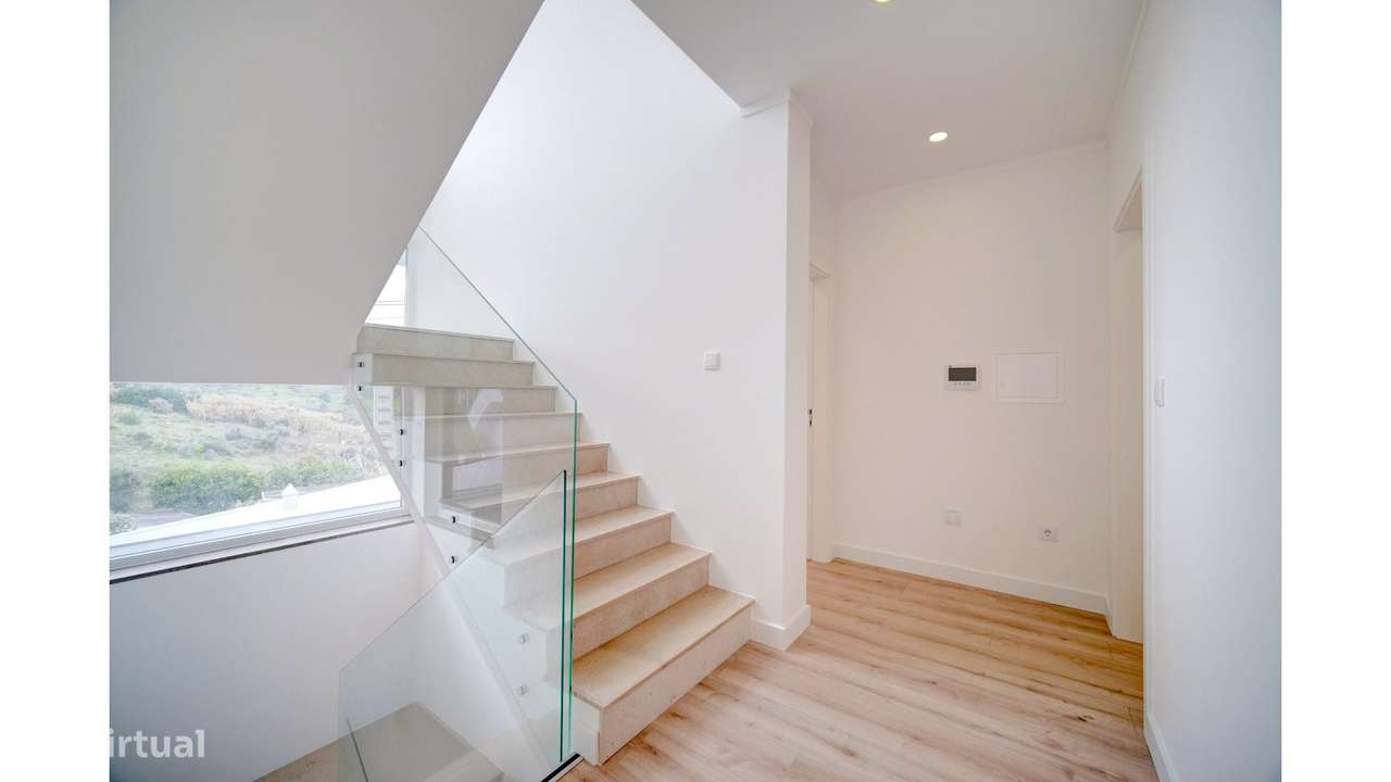 Moradia Isolada T4 na Murteira-9