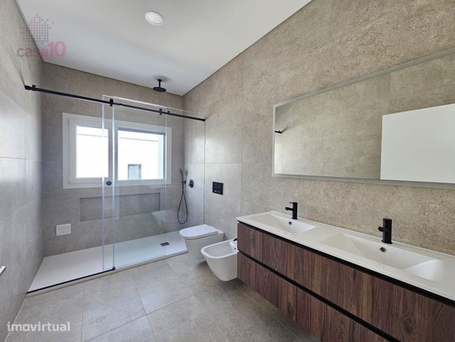 Moradia nova, com piscina, para venda em Azeitão-19