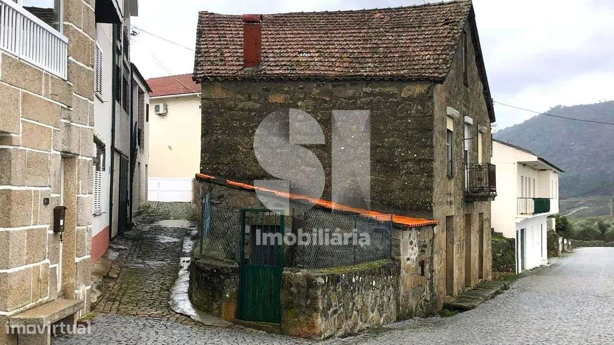 Moradia para recuperar - Grande imagem: 5/34