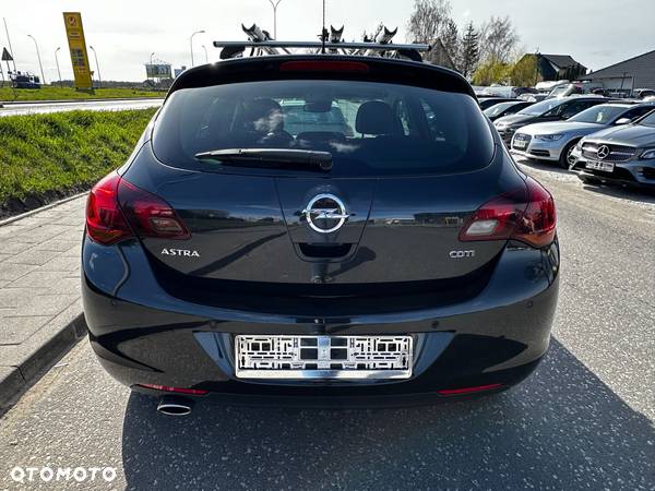 Opel Astra IV 2.0 CDTI Cosmo - 8