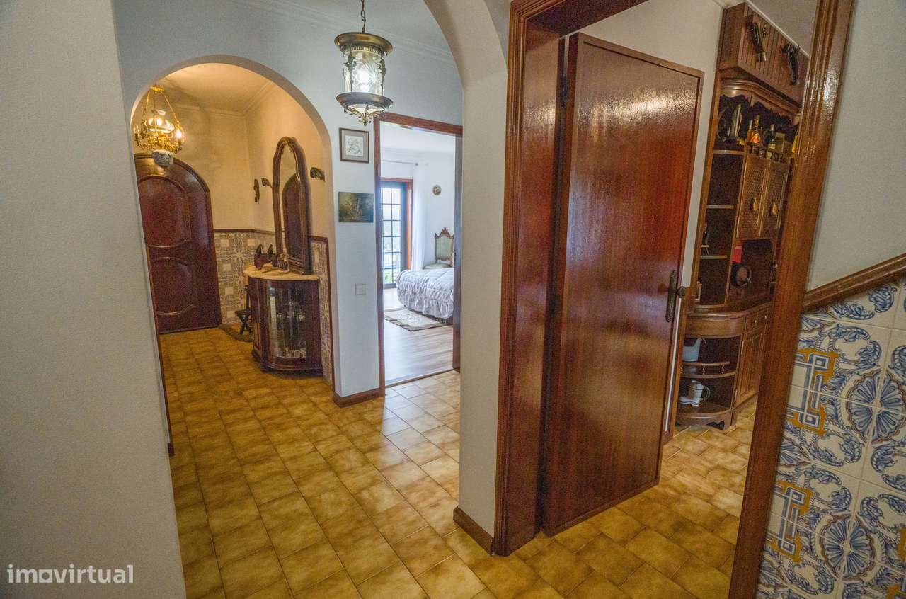 Moradia T4 de Arquitetura Francesa em Serém – Macinhata de Vouga-9