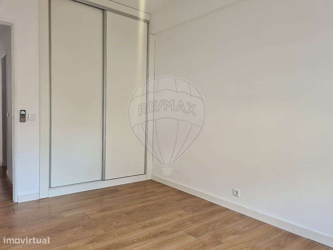 Apartamento T2 para arrendamento - Grande imagem: 4/16